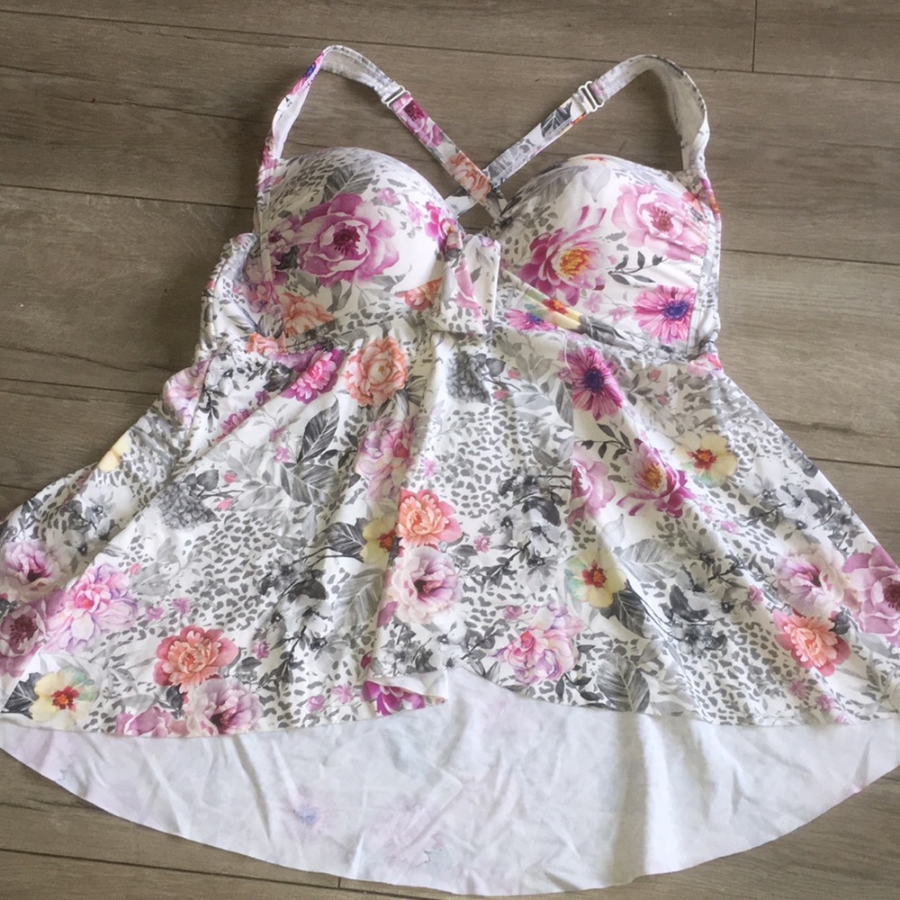 Floral adjustable Torrid bathing suit top Size 2